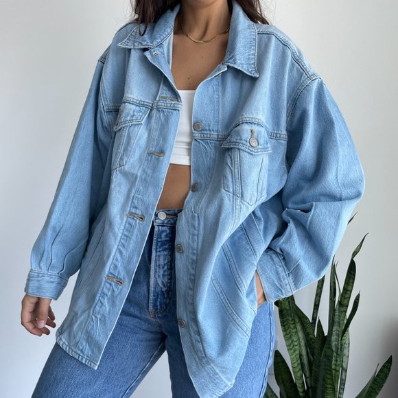 NWT Levi's denim oversized trucker jean jacket - Picture 6 of 9